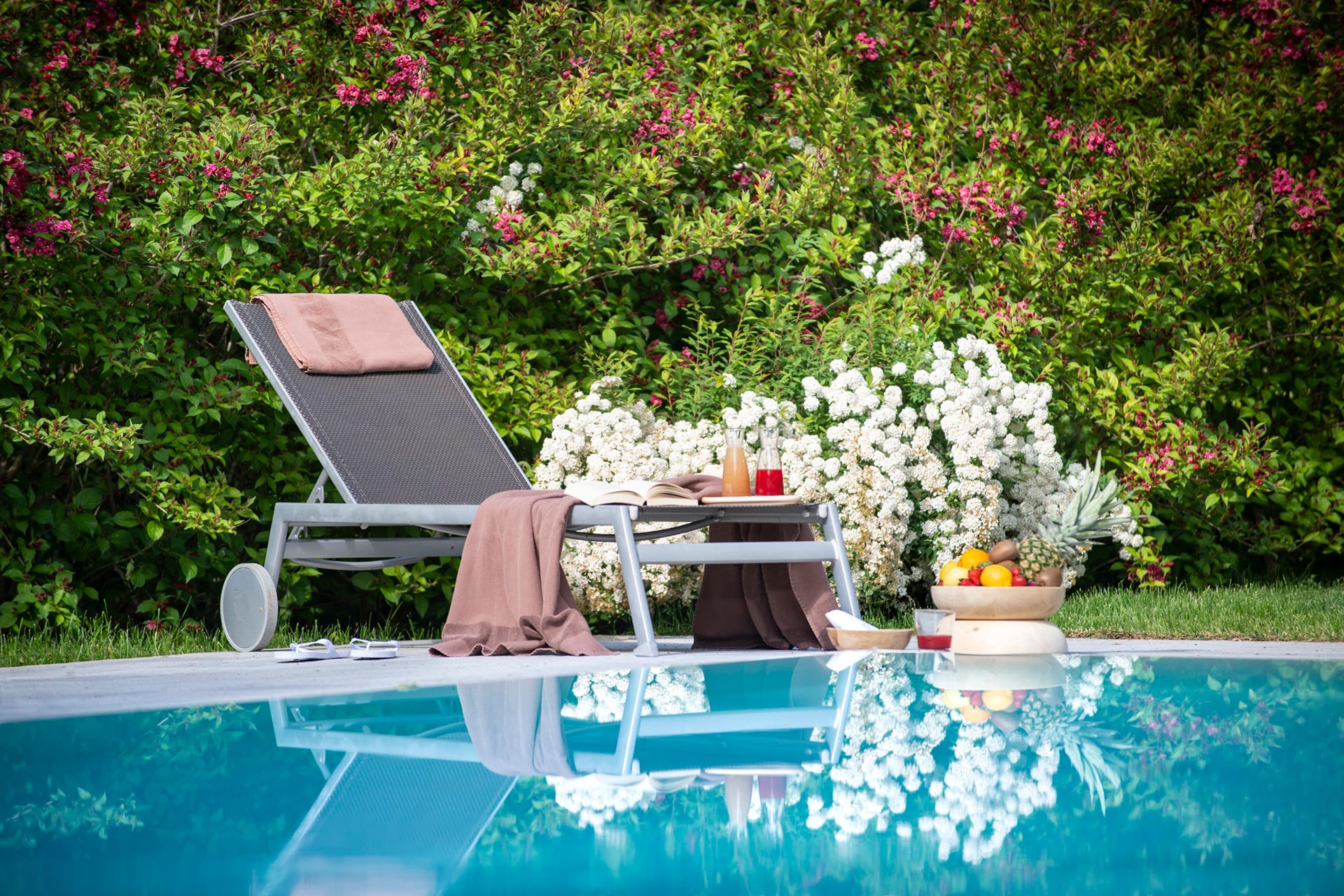 Giardino con piscina | Vital Hotel Flora